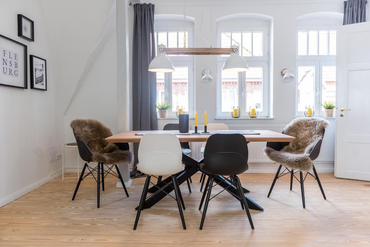 Fewo1846 - Flensburg68 - Komfortable Maisonettewohnung Fuer 6 Personen Mit Dachbalkon Im 4 Og Luaran gambar